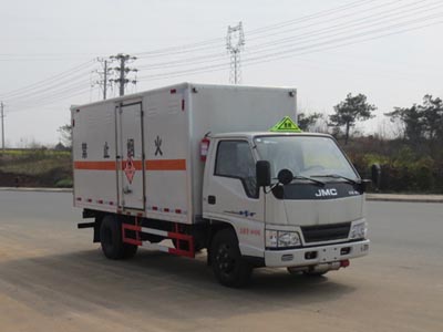 江特牌JDF5040XRGJ5型易燃固體廂式運(yùn)輸車